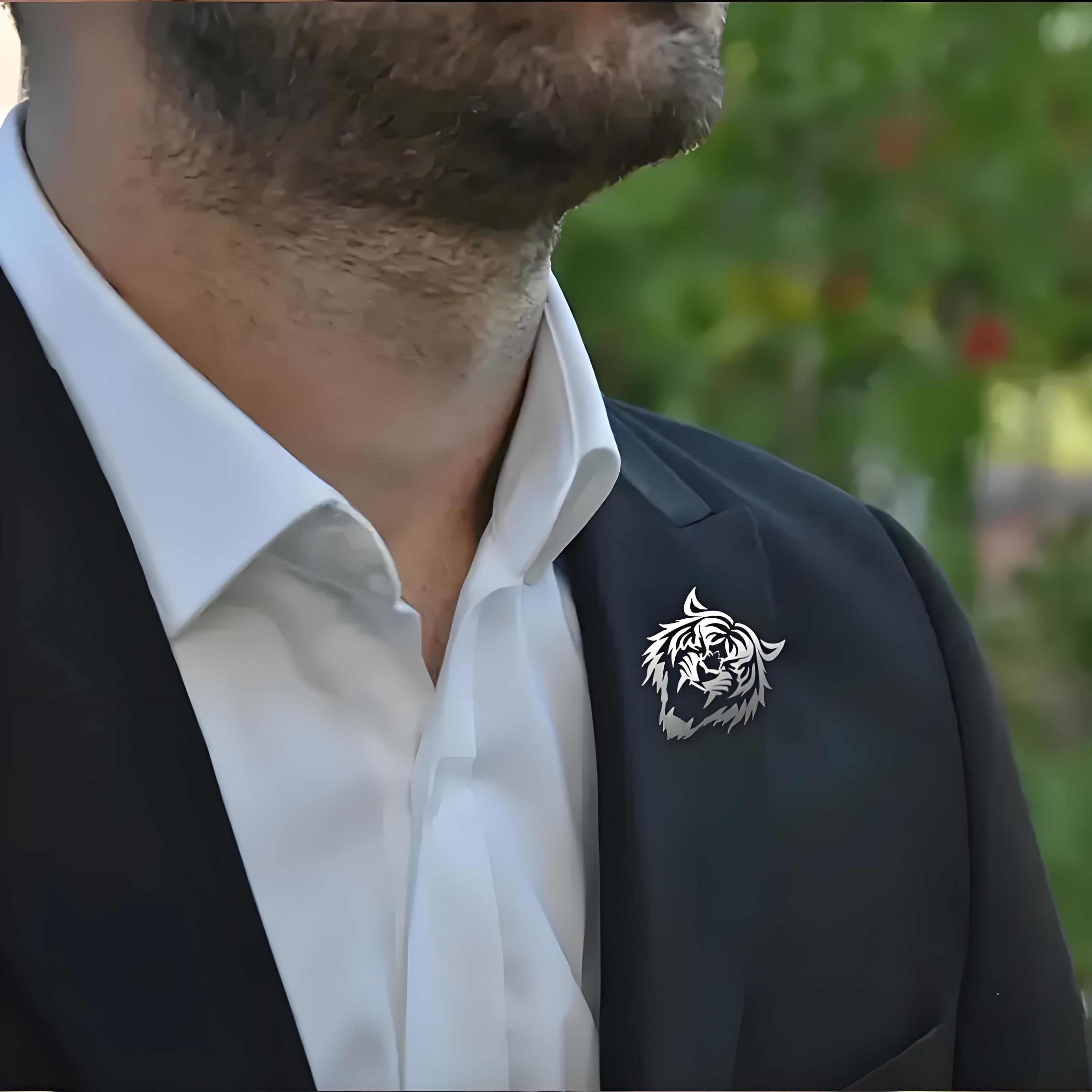 Pin de solapa con cabeza de ti - Tuxedo Lapel Pin reseña y precio